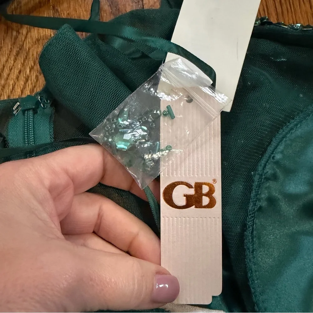 GB Emerald Green Beaded Sequined V Neck Tank Formal Dress Size 13, NWT - Picture 9 of 12